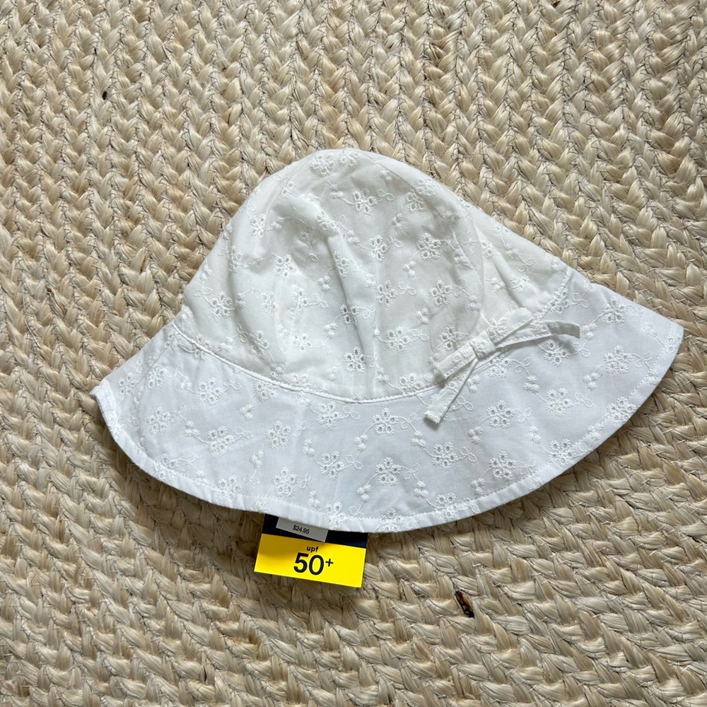 NWT Gap baby girl eyelet summer billed white toddler hat 18-24 months